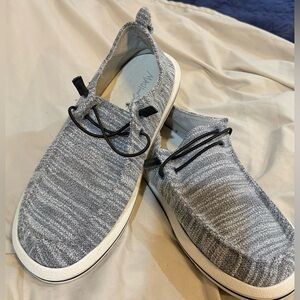 Maui and Sons Gray and white Knit Beach Loafers Sz 10